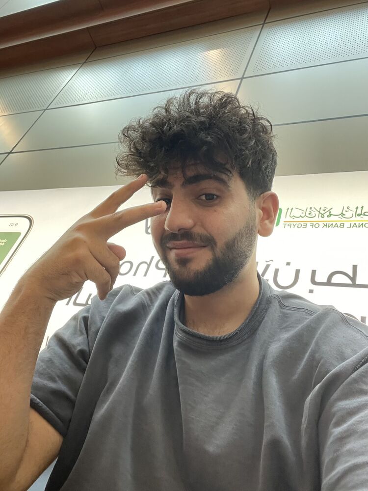  52854487  Mahmoud, 23 ,    