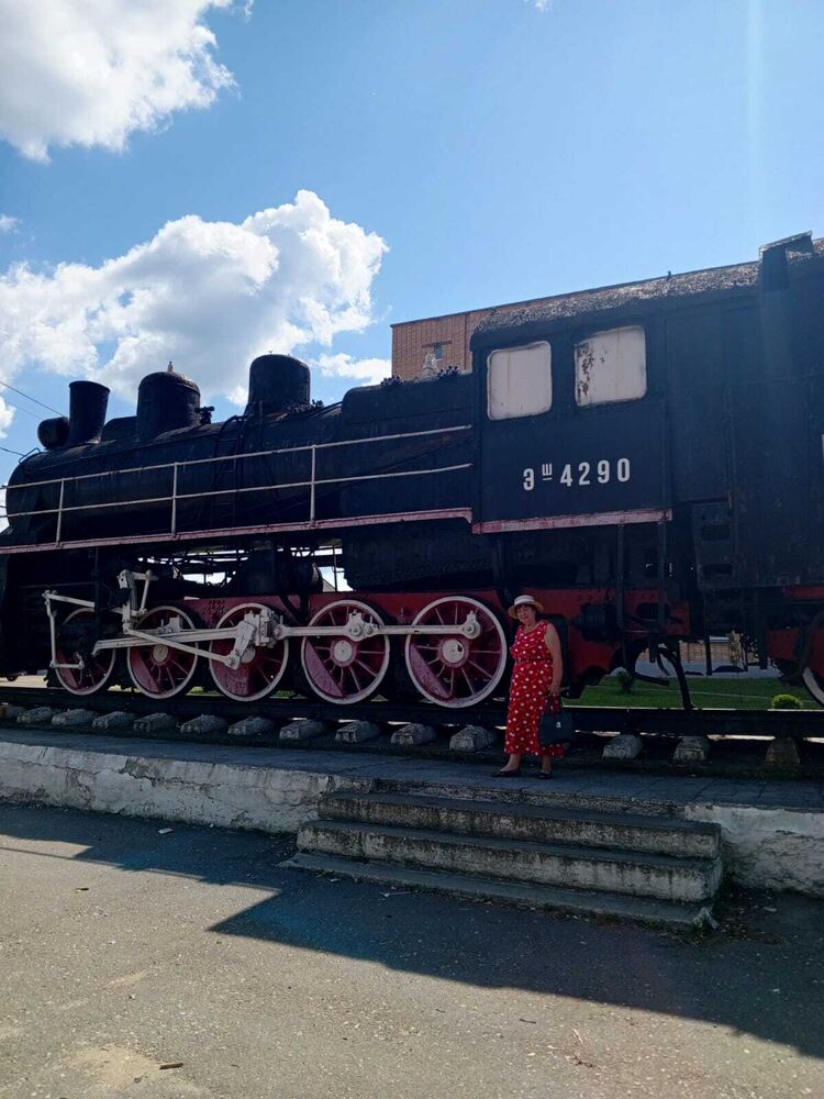  45011327  Galina, 71 ,    