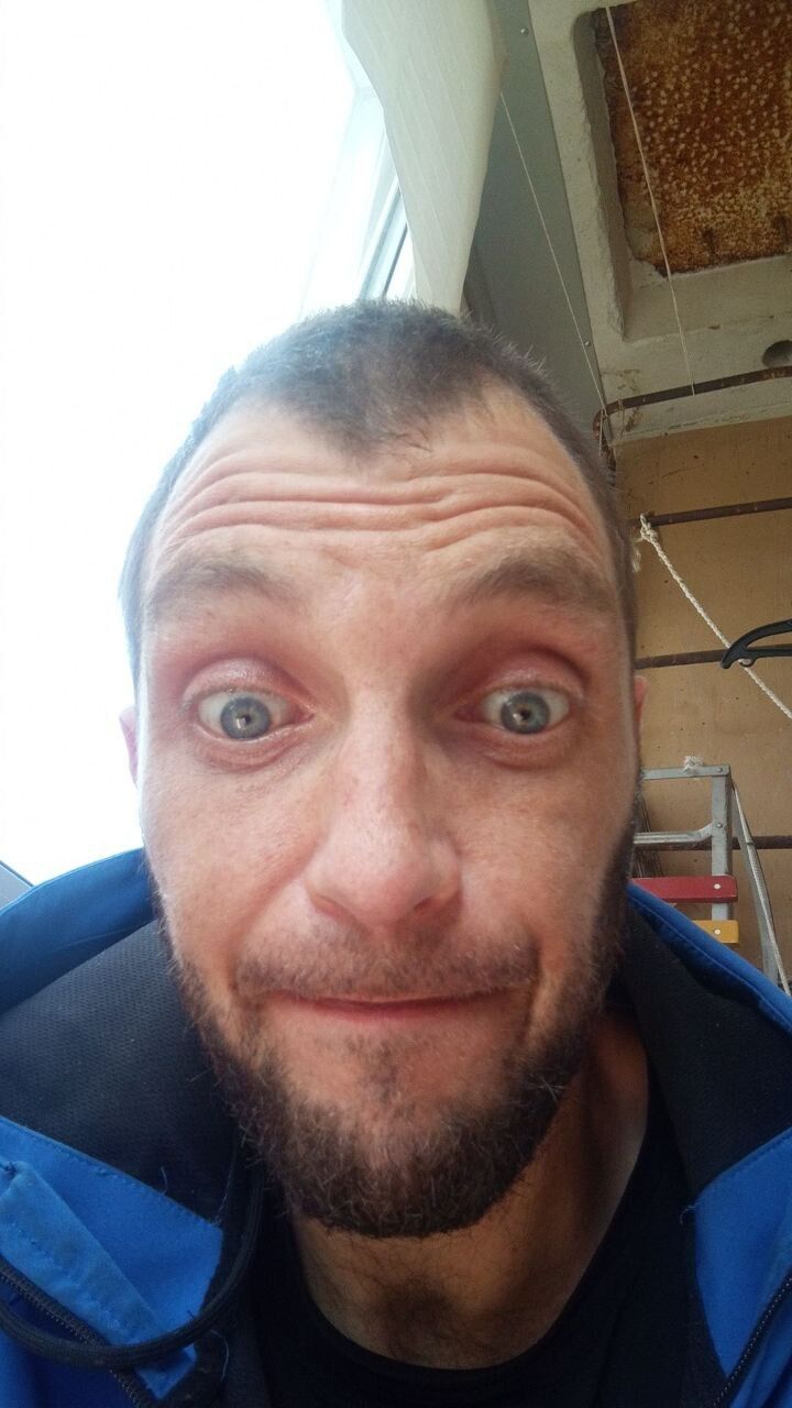  43821027  , 35 ,    
