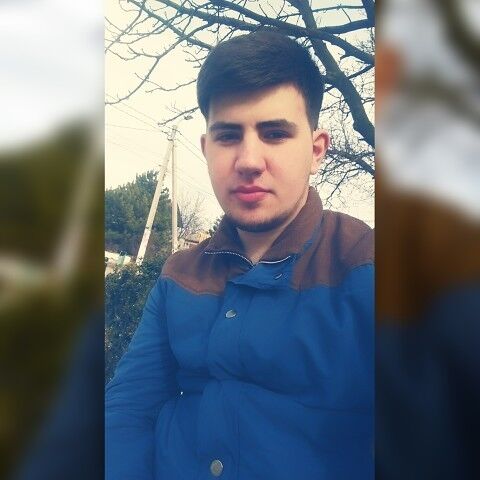  10033947  Adrian, 26 ,    