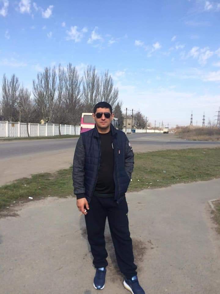  22657987  Irakli, 44 ,    