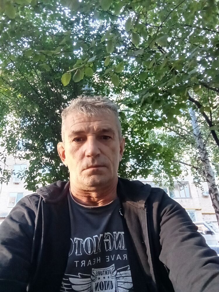  53313307  Aleks, 54 ,    