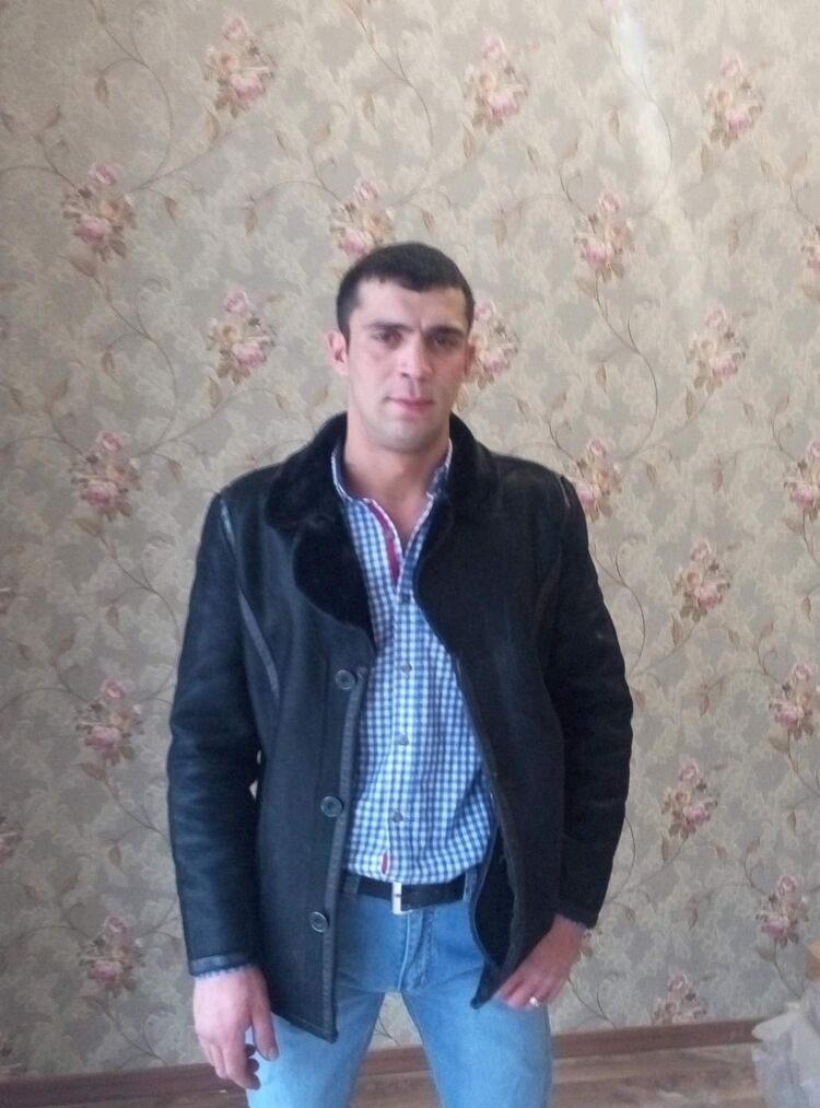  22755957  Djamal, 43 ,    