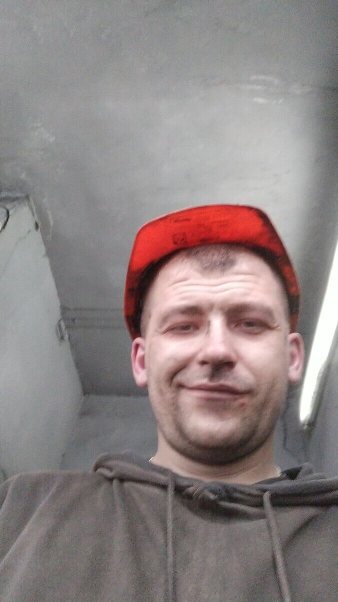  ,   White, 32 ,   ,   