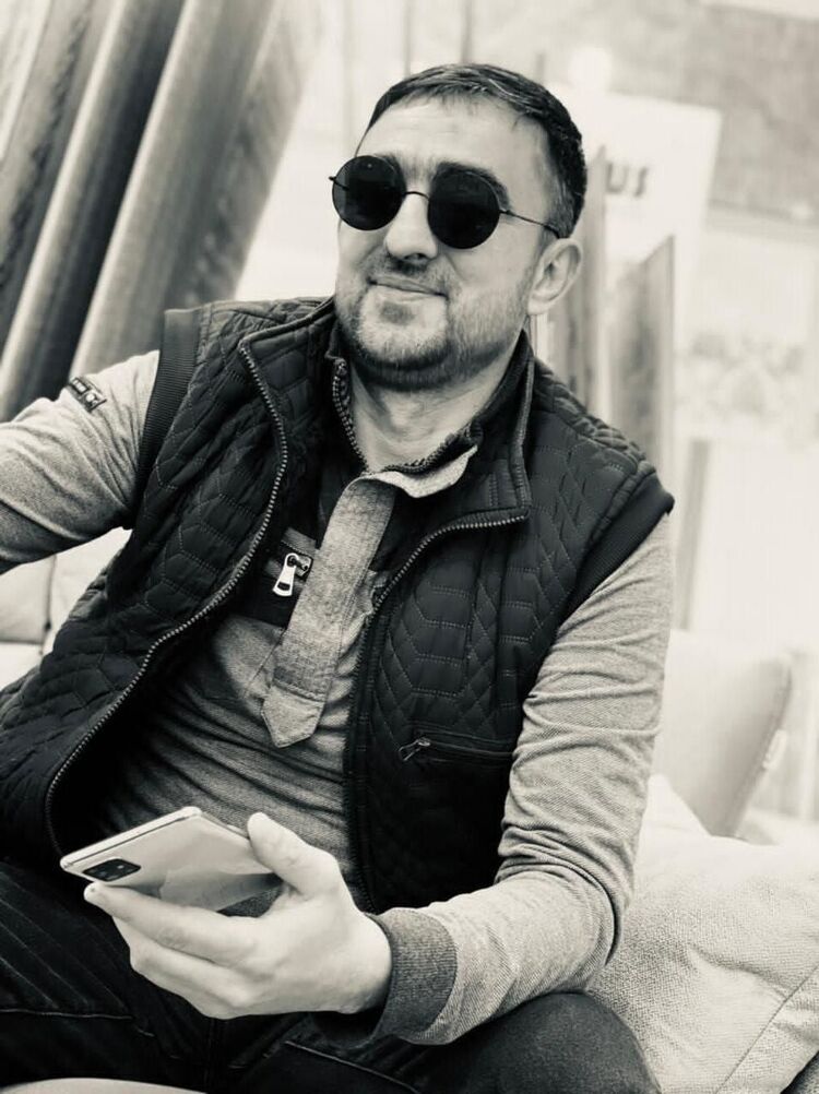  ,   Elnur, 43 ,   ,   , c , 