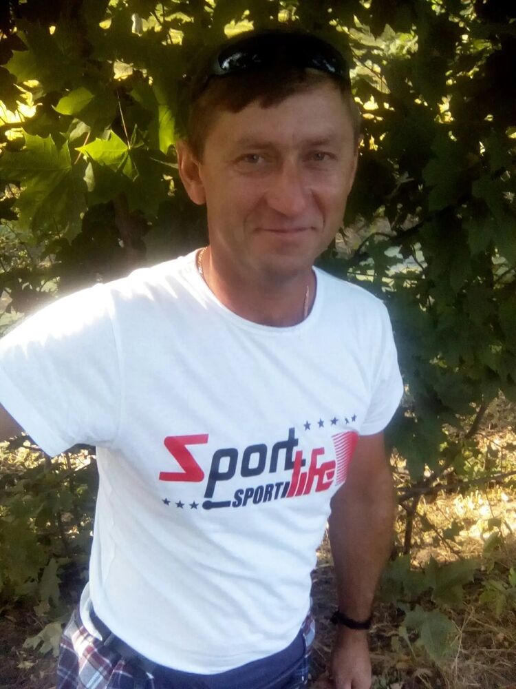  43462207  Ivan, 44 ,    