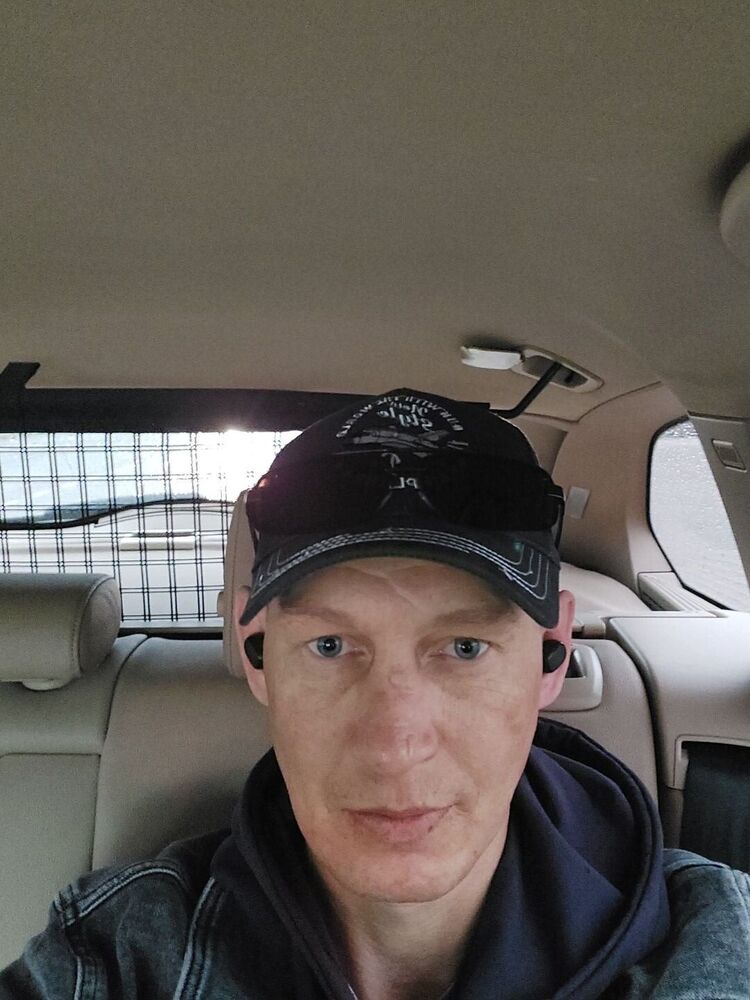  42293157  Vladimir, 43 ,    