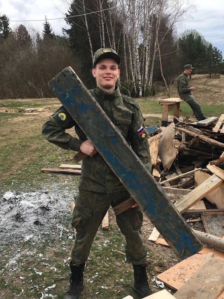  47838537  , 24 ,     