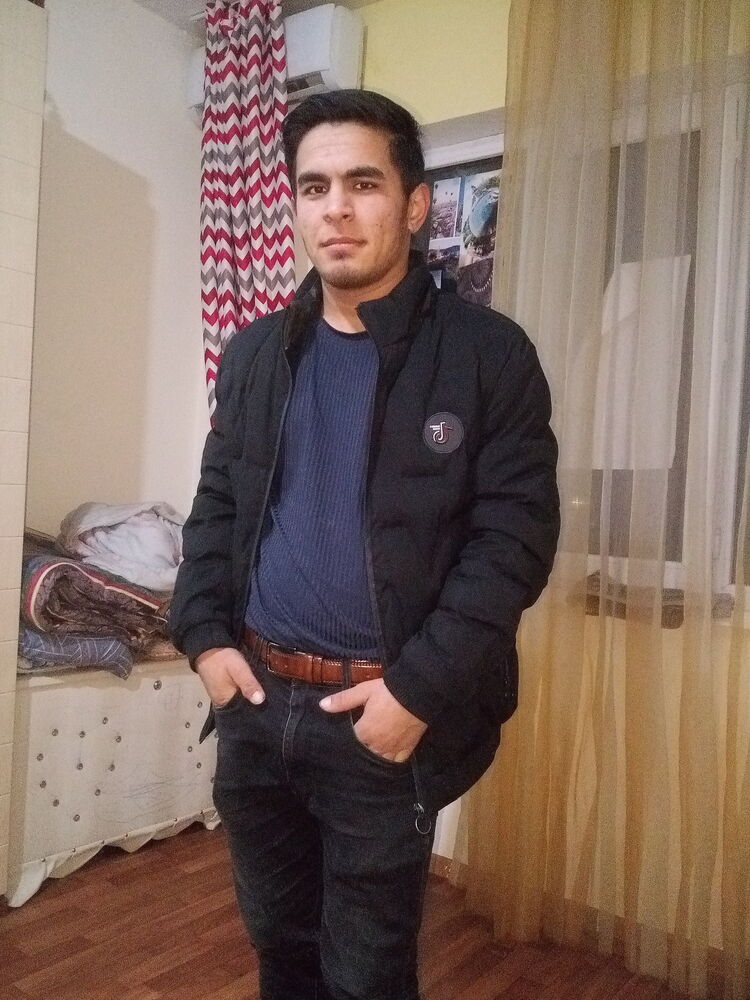  48668017  , 27 ,    