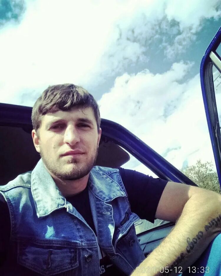  49138507  Smail, 31 ,    --