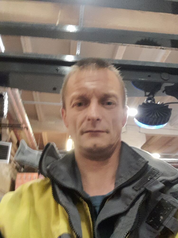  39598037  Vladimir, 32 ,    