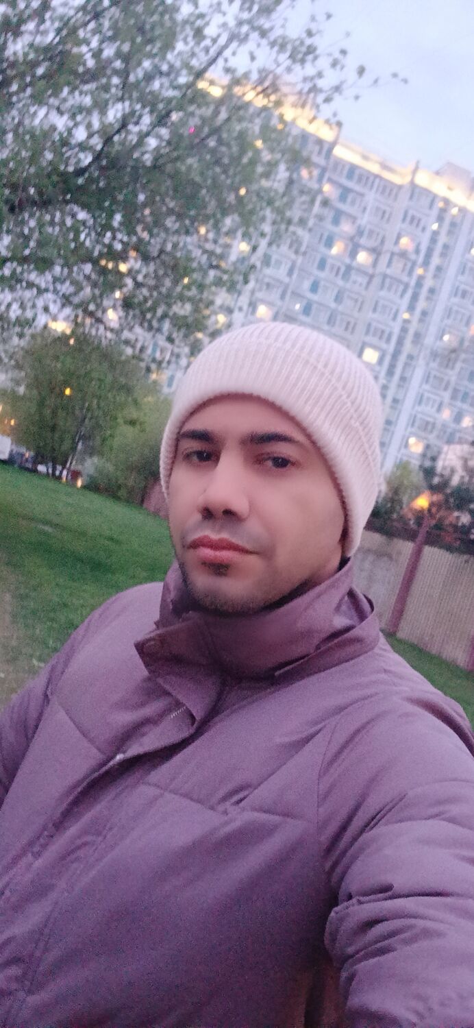  ,   Sandro, 35 ,   ,   