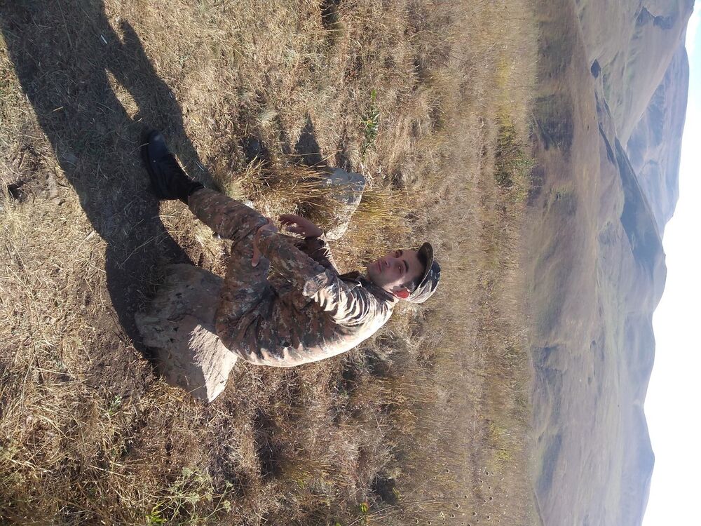  17631607  Davo, 37 ,    