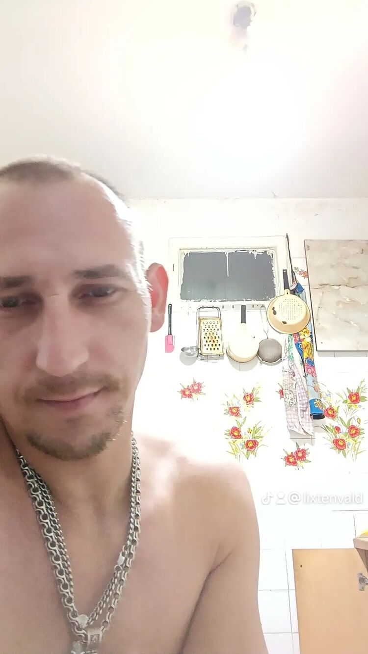  48302467  , 37 ,    