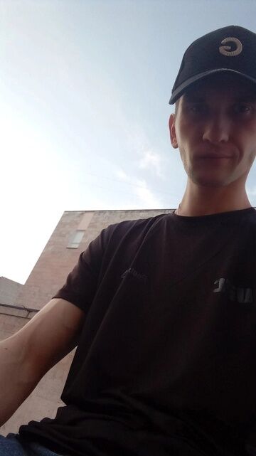  44448687  , 27 ,    