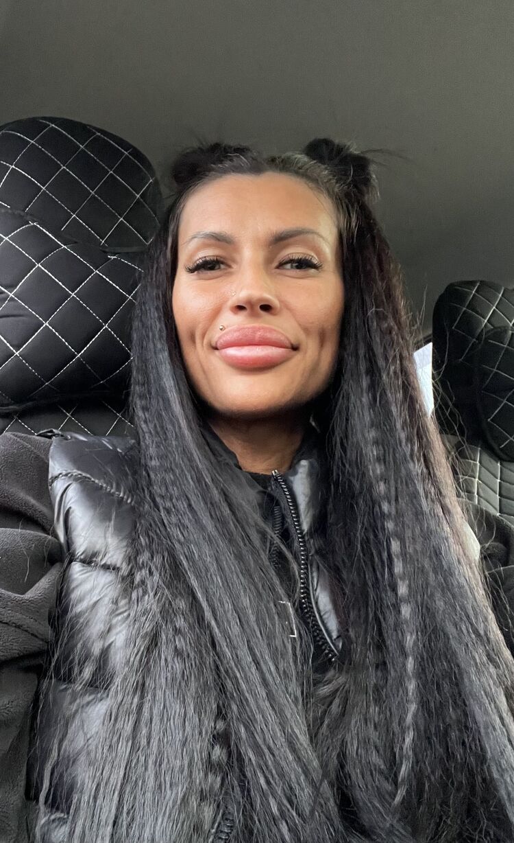  48991867  Irina, 29 ,    