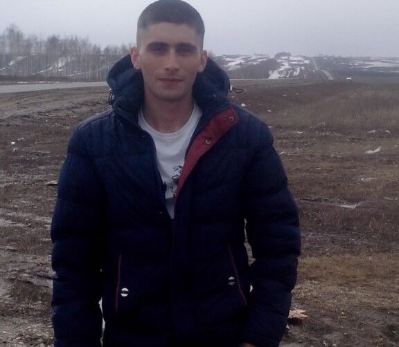  ,   Ruslan, 35 ,   ,   , c 