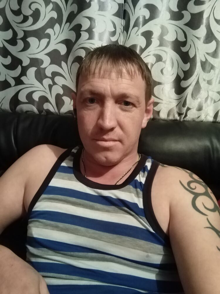  45494467  Stanislav, 37 ,    