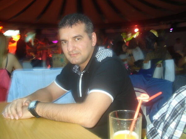  17159357  Maco, 49 ,    