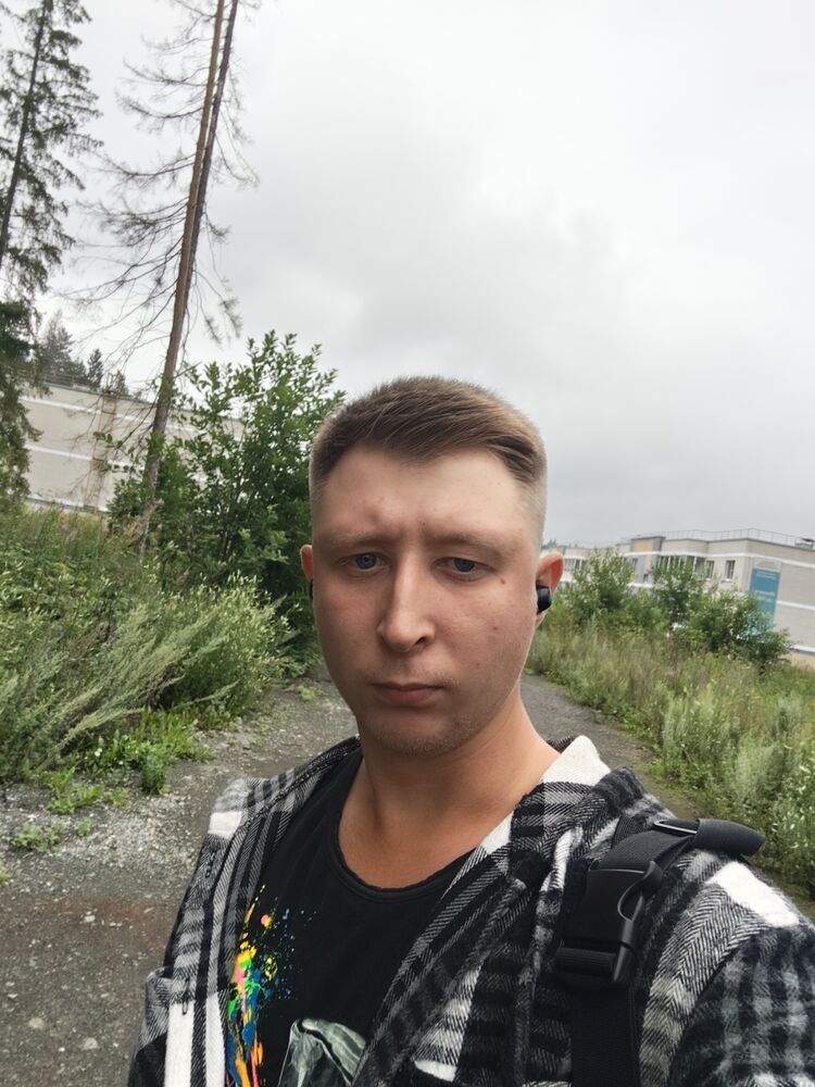  52870867  Alexander, 28 ,    