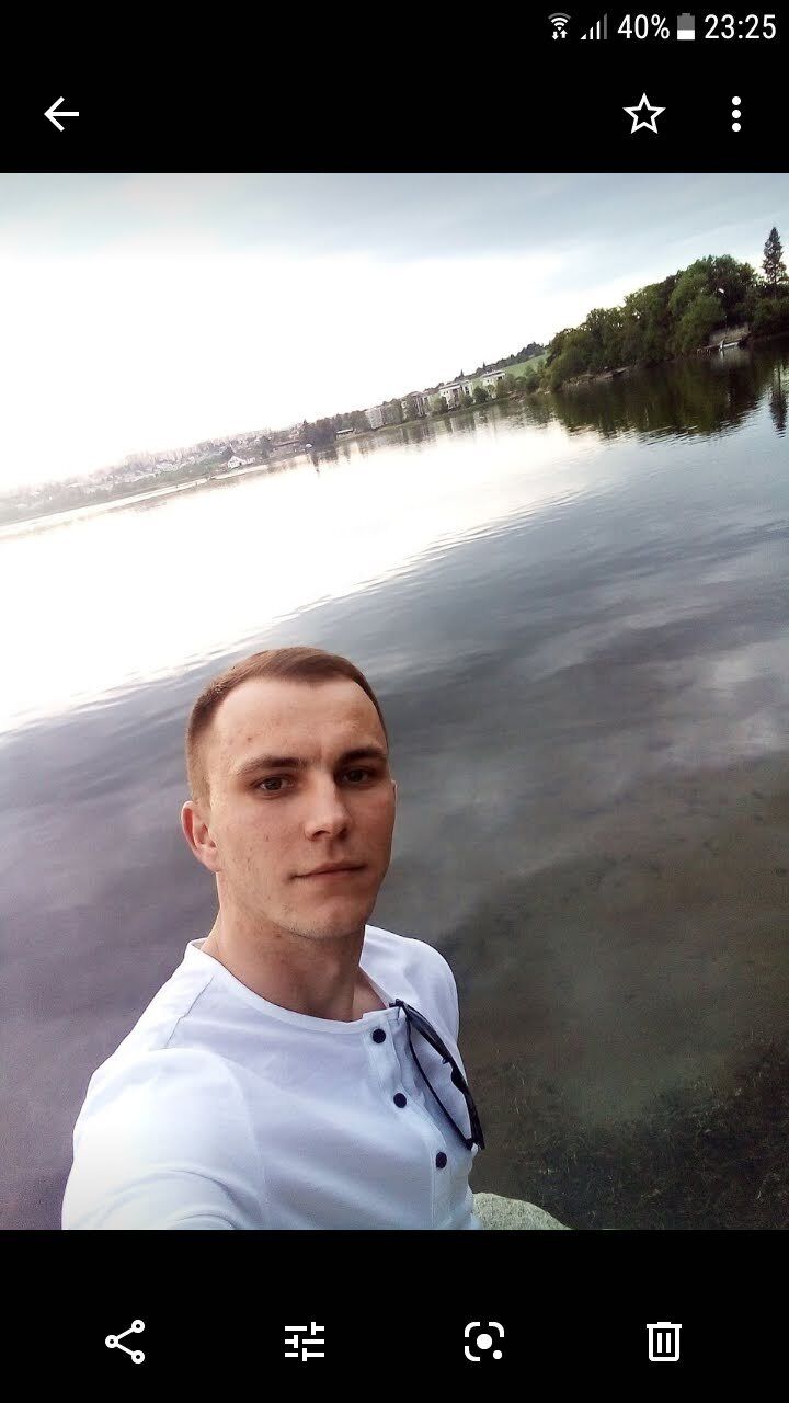  Warszawa,   Vitalii, 33 ,   ,   