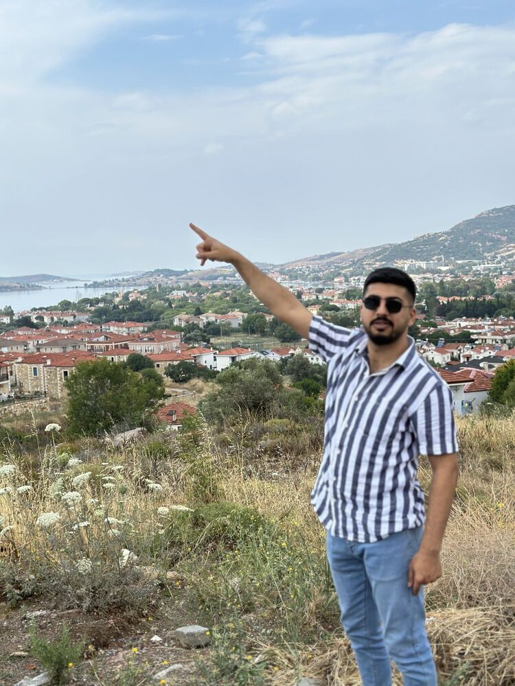  53049637  Yunus, 27 ,    