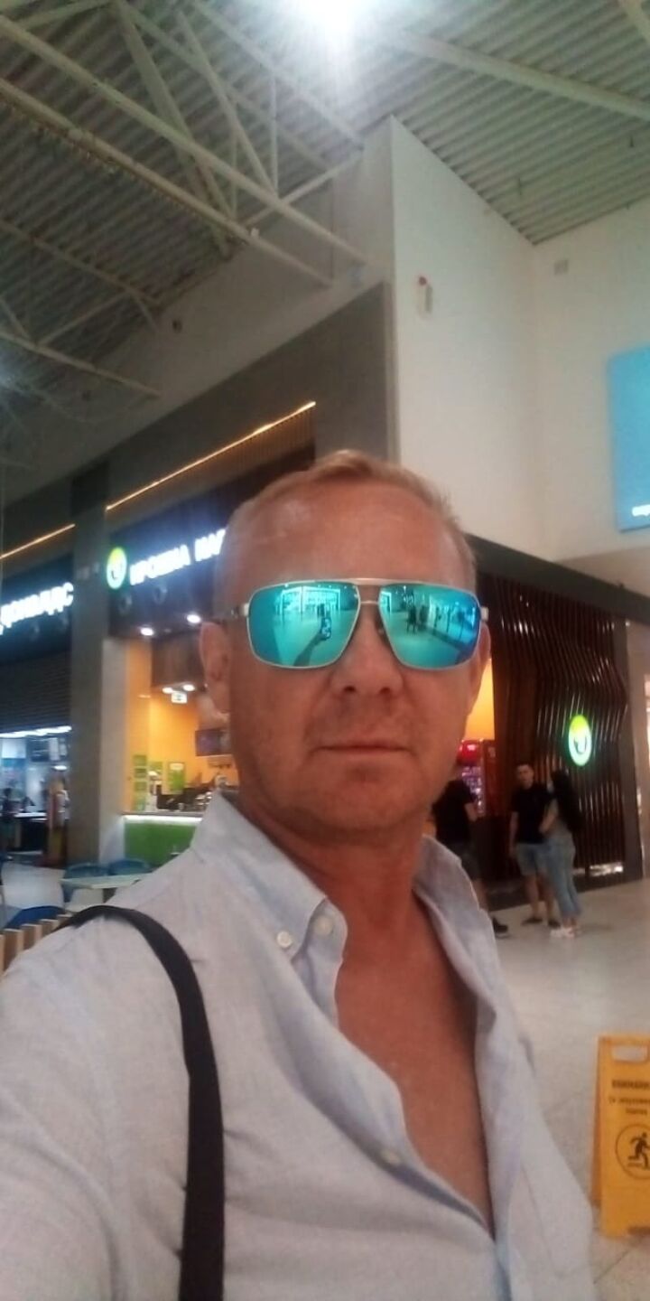  26043517  , 52 ,     