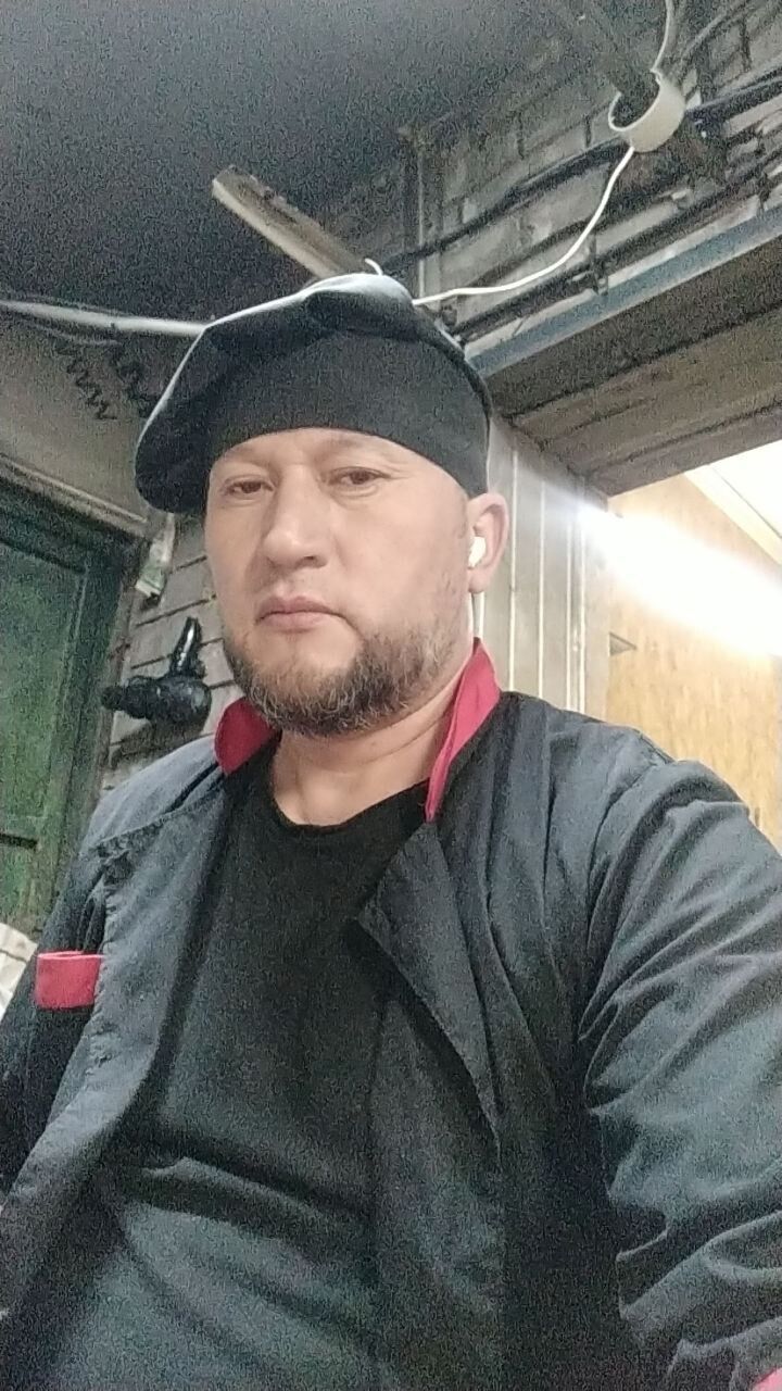  37635957  , 44 ,    