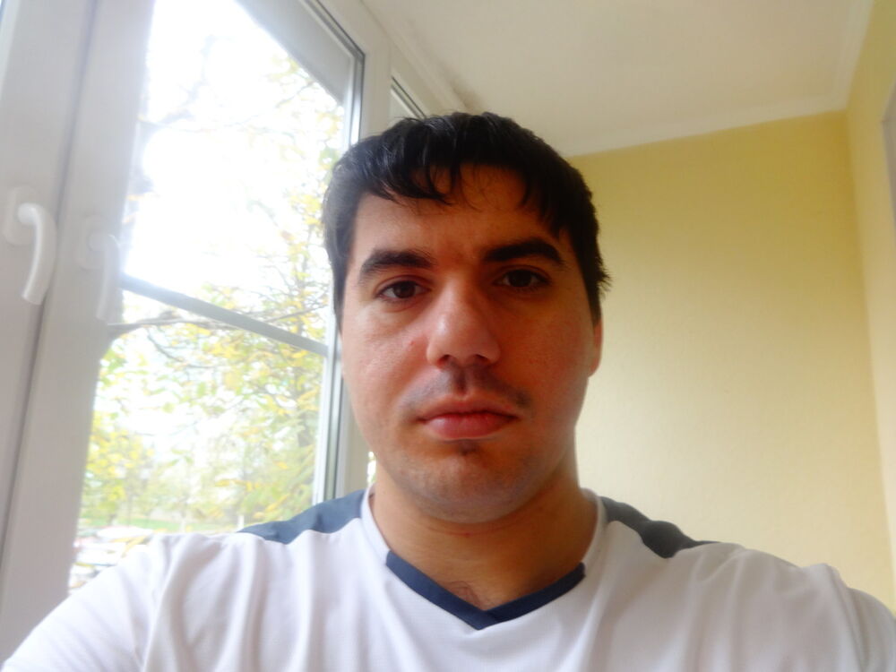  ,   Kiril, 32 ,   ,   , c 