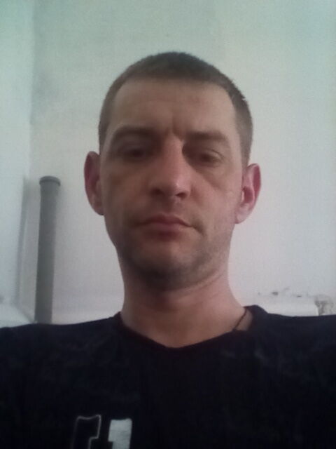  28570307  , 37 ,    