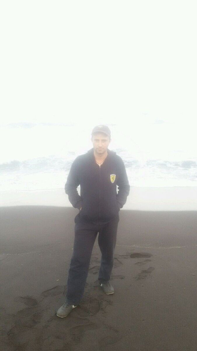  ,   David, 43 ,     , c 