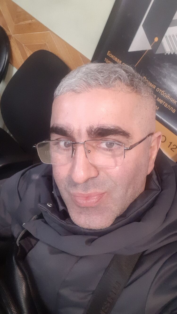  41487037  , 43 ,    