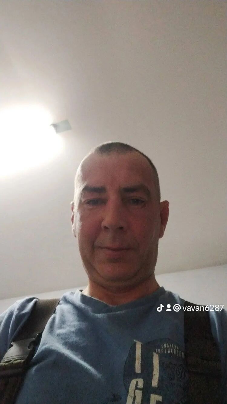  46855227  , 44 ,    