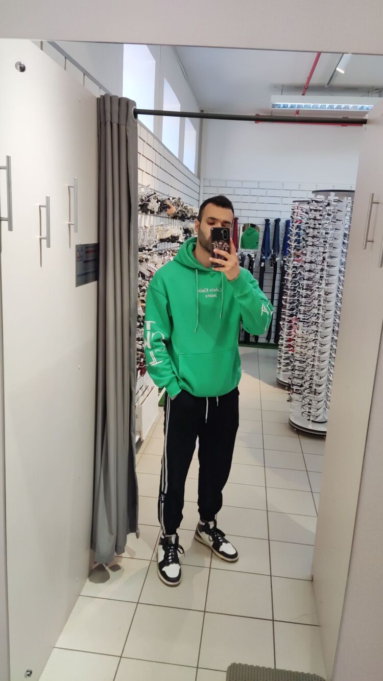  46083847  , 24 ,    -