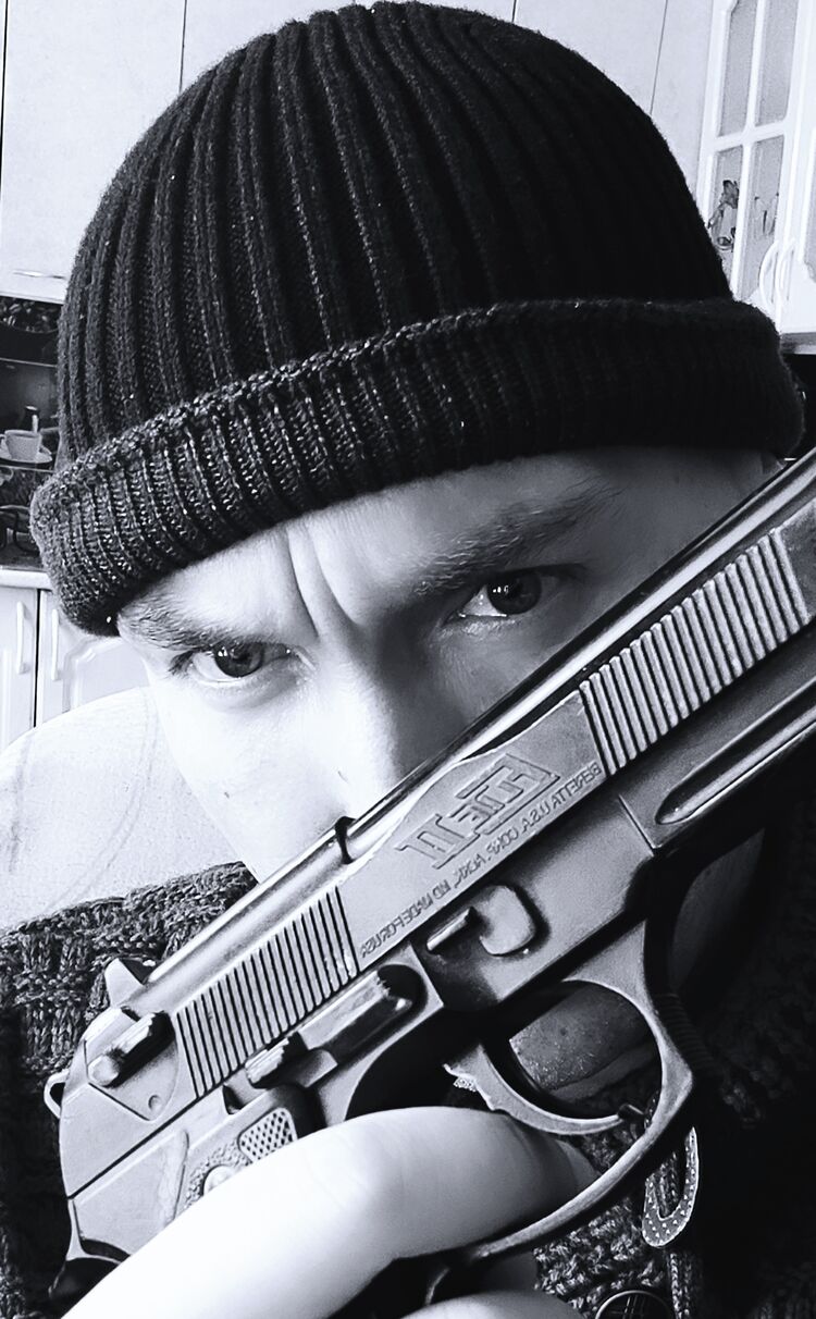  33367817  ALEX, 38 ,    