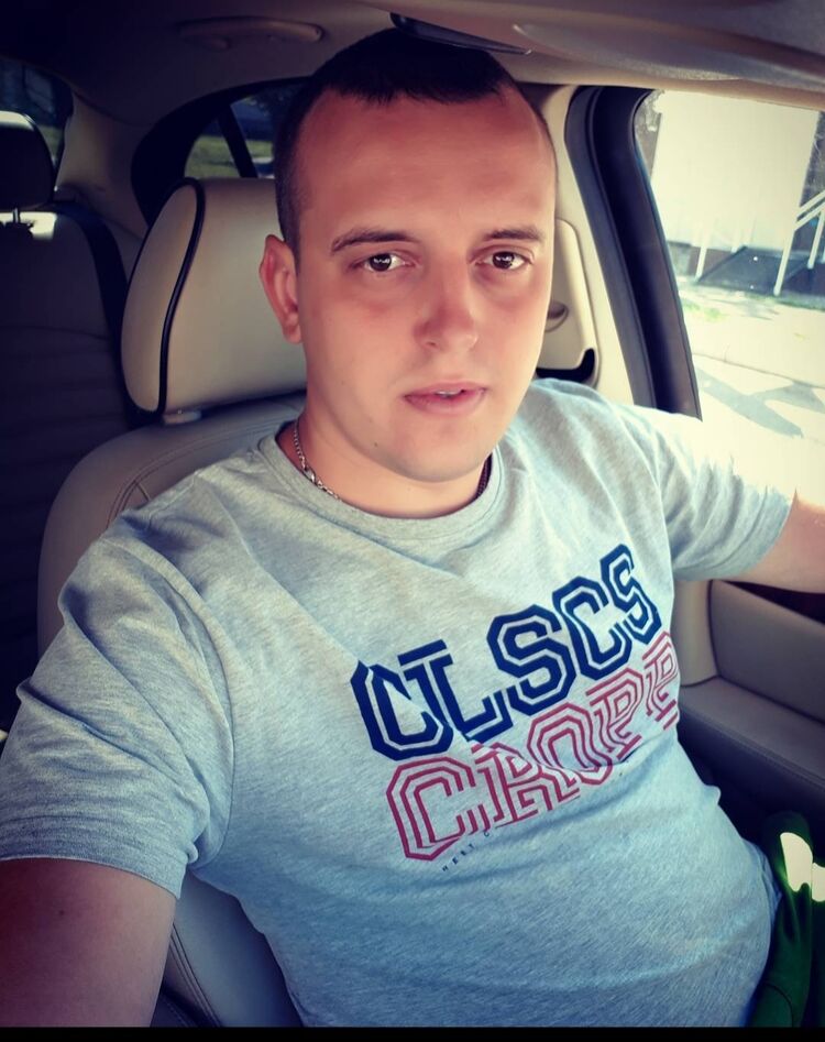  49428977  , 32 ,    
