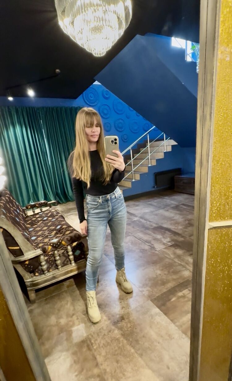  Abbadia Lariana,   Oxana, 41 ,   