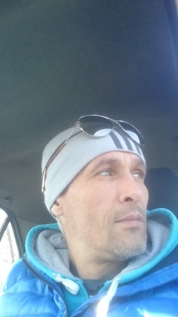  20480017  Igor, 51 ,    