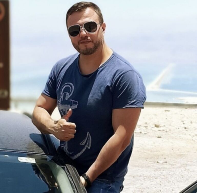  ,   Vitaly, 43 ,   ,   , c 