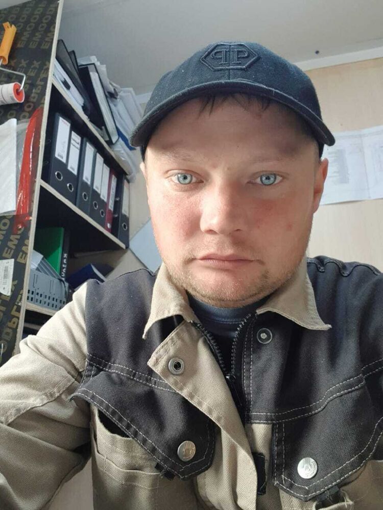  27598707  , 37 ,    -