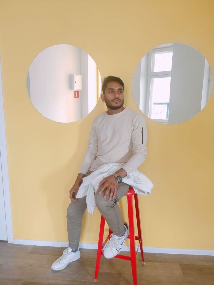  29576877  , 26 ,    --