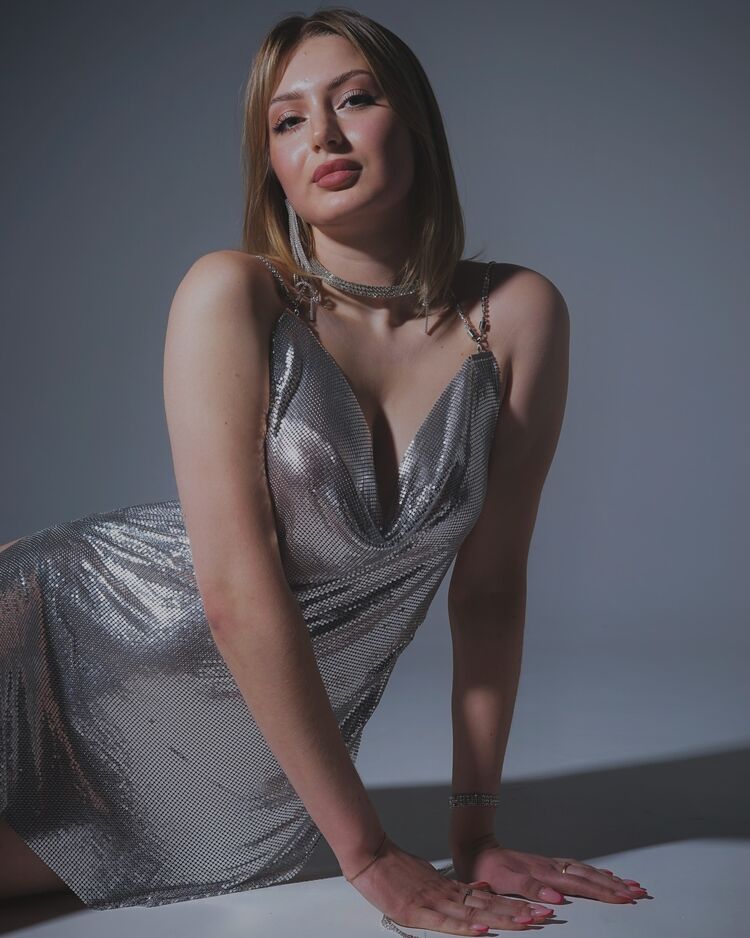  Warszawa,   Anastasia, 23 ,   ,   