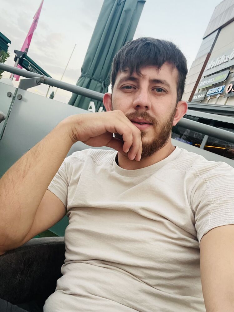  ,   Ali, 29 ,   ,   