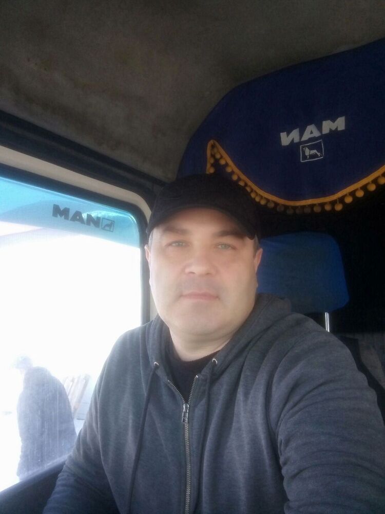  42899377  , 49 ,    