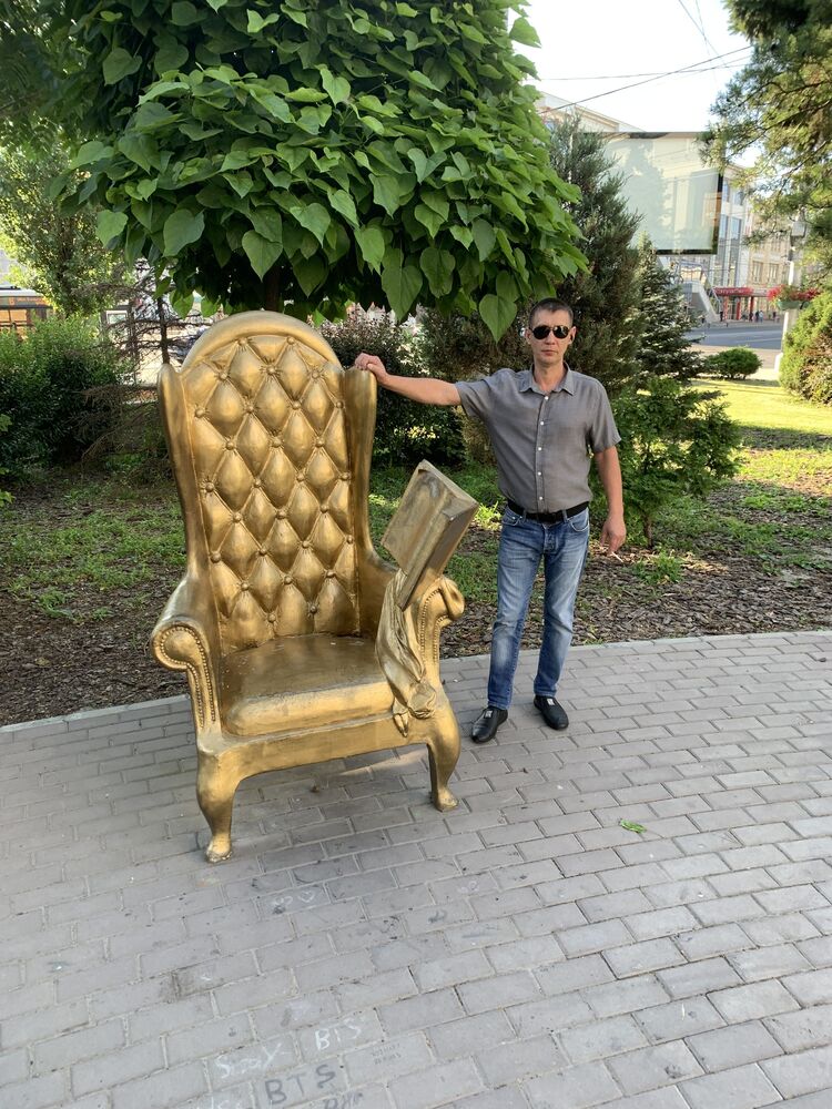  --,   , 44 ,   c 