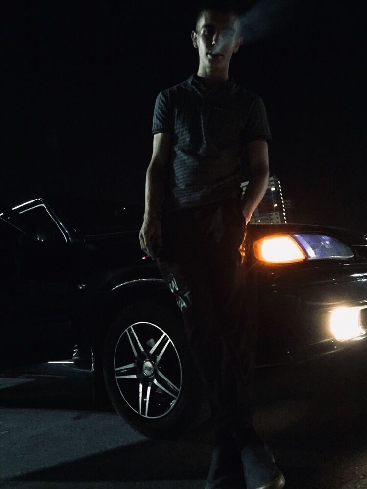  27343277  Aleksei, 25 ,    