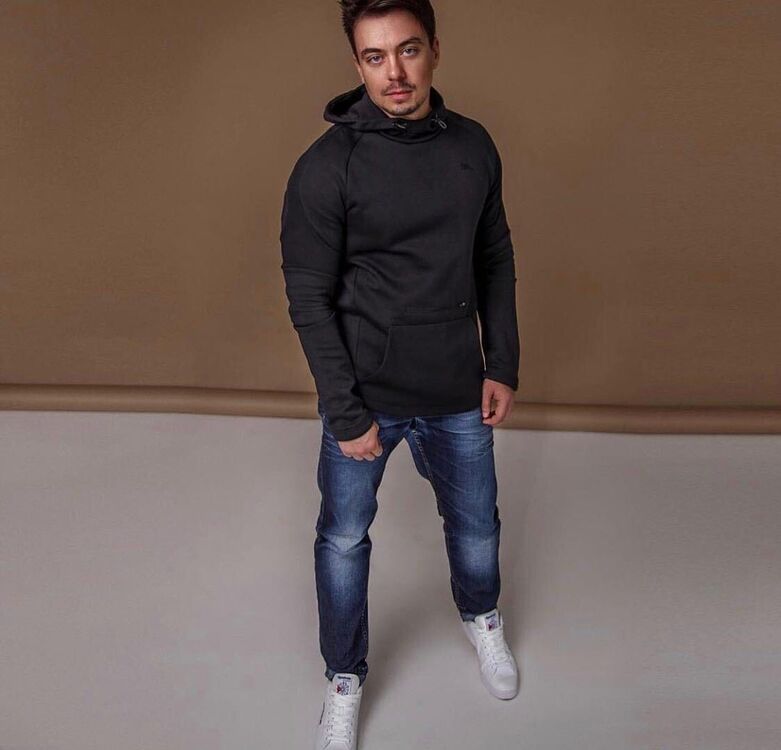  26065967  Jaroslav, 43 ,    