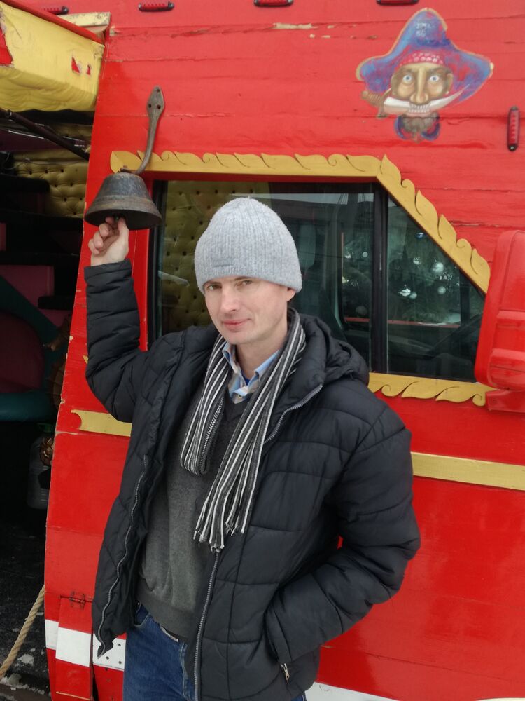  ,   Alexandru, 42 ,   ,   