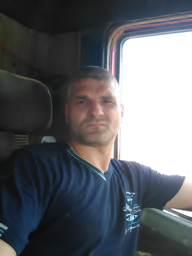  32848367  , 40 ,     