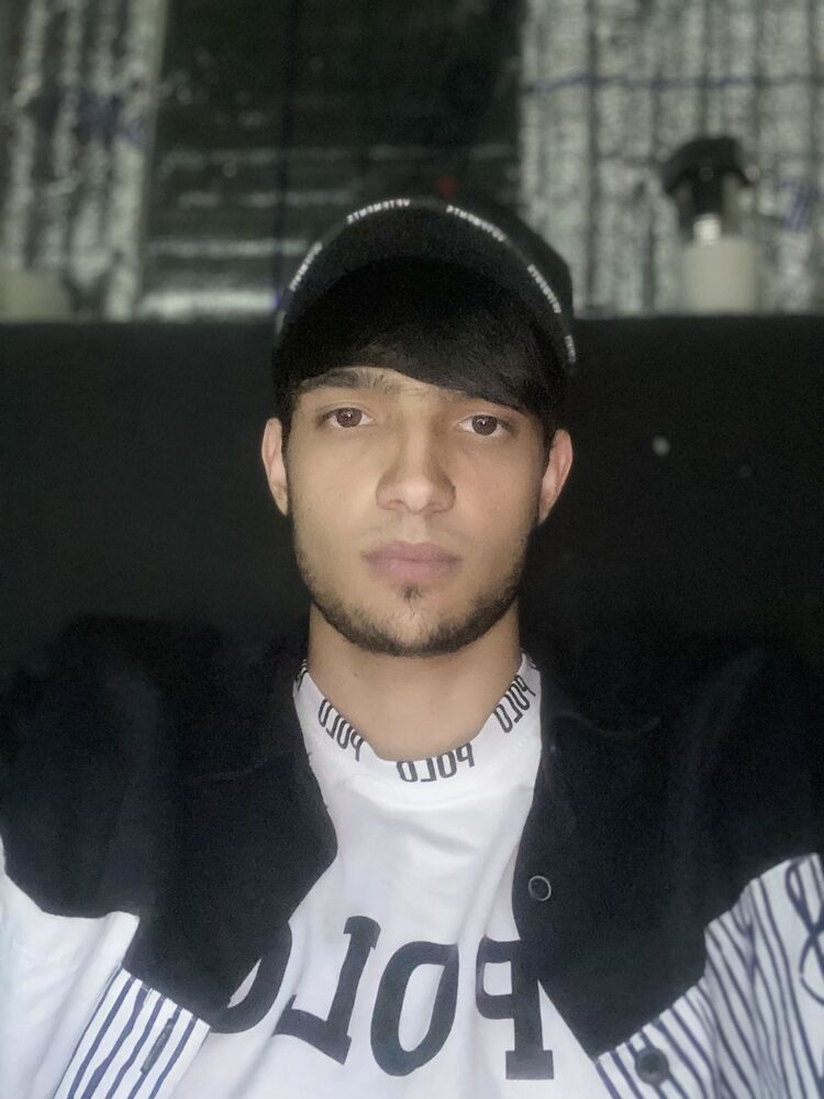  48351797  , 23 ,    New York City